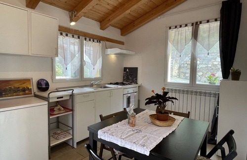 Pantasina Apartment | Nice apartment for 6 guests with pool, TV, terrace, pets allowed and panoramic view