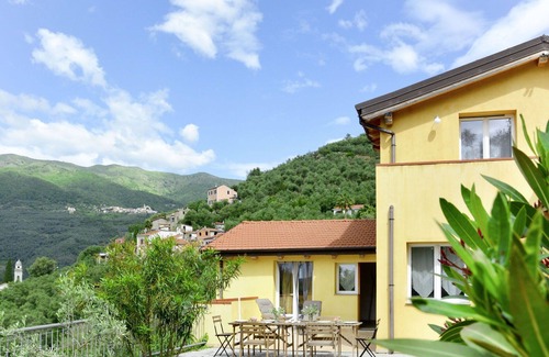 Pantasina Apartment | Nice apartment for 6 guests with pool, TV, terrace, pets allowed and panoramic view