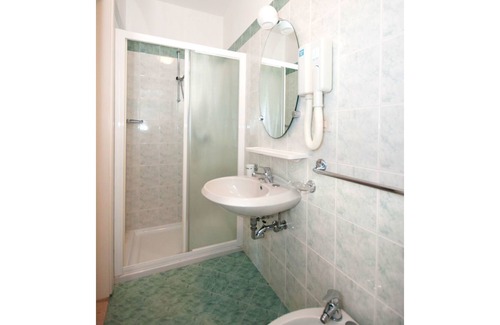 Bibione Lido del Sole Apartment | Nice apartment for 6 guests with A/C, TV, terrace, pets allowed and parking