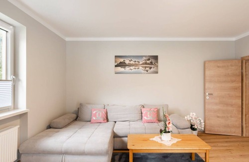 Bockstein Apartment | Nice apartment for 4 people with TV, balcony and parking