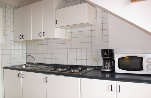 Costermano Apartment | Nice apartment for 4 people with WIFI, A/C, pool, TV, patio and pets allowed