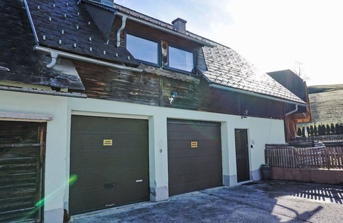 Oeblarn Villa | Nice apartment in villa for 4 guests with WIFI, TV and balcony