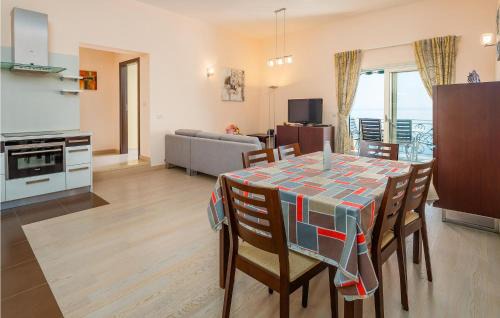 Donji Kraj Apartment | Nice Apartment In Moscenicka Draga