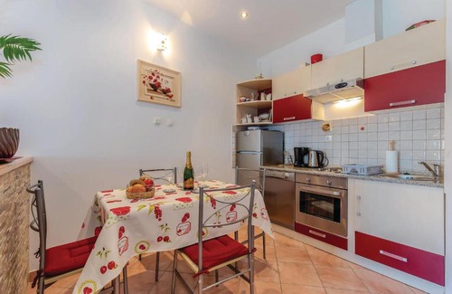 Hreljin Apartment | Nice apartment in Hreljin with Jacuzzi and WiFi