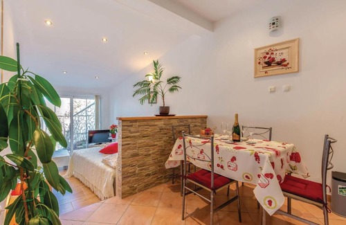 Hreljin Apartment | Nice apartment in Hreljin with Jacuzzi and WiFi