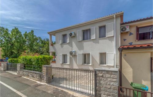 Jadranovo Apartment | Nice Apartment In Jadranovo With Wifi