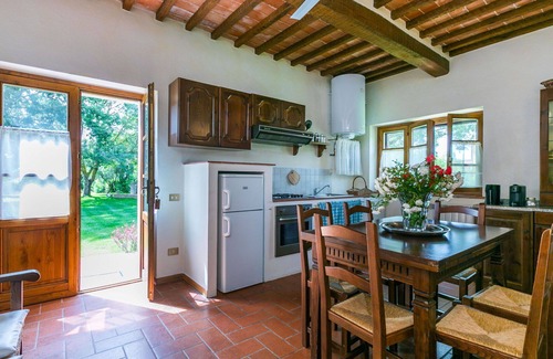Sasso dʼOmbrone Villa | Nice apartment in villa for 6 guests with A/C, WIFI, pool and patio