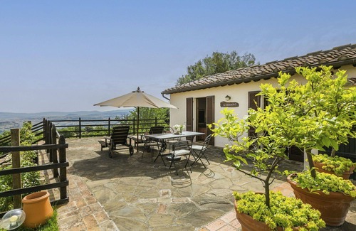 Sasso dʼOmbrone Villa | Nice apartment in villa for 6 guests with A/C, WIFI, pool and patio