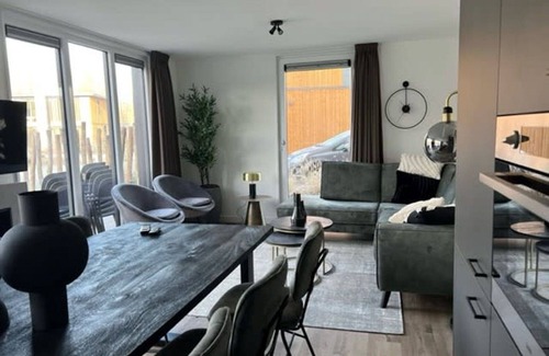 Belfeld House | Nice apartment in villa for 10 guests with pool, WIFI, TV and terrace