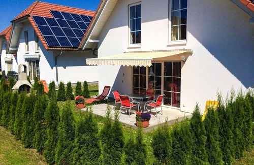 Verchen House | Nice apartment in villa for 7 guests with WIFI, TV, terrace and pets allowed