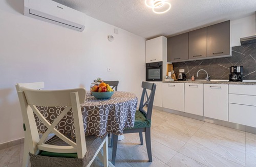 Zdrelac Apartment | Nice apartment in Zdrelac