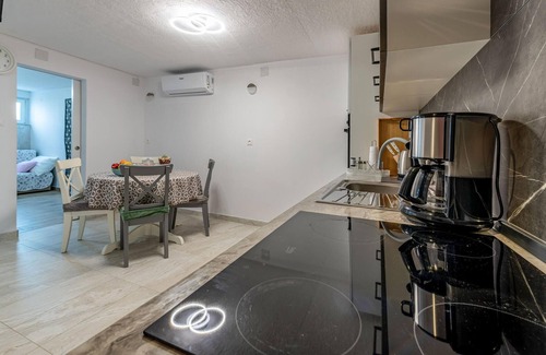 Zdrelac Apartment | Nice apartment in Zdrelac