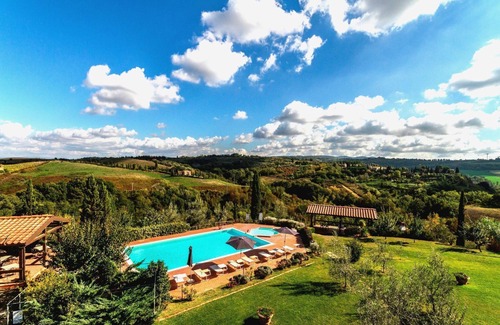 Sughera Apartment | Nice apartment with A/C, WIFI, pool, TV, veranda and panoramic view, close to San Gimignano