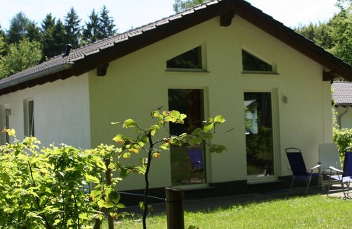 Ferienhausgebiet Hillenseifen House | Nice holiday home with dishwasher, in a green area