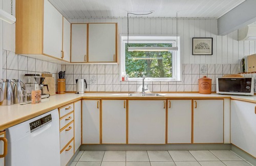 Vedelshave House | Nice home in Asperup with sauna