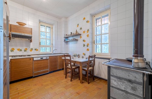 Asti House | Nice home in Asti with jacuzzi