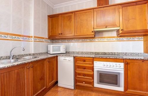 Casarabonela House | Nice home in Casarabonela with kitchen