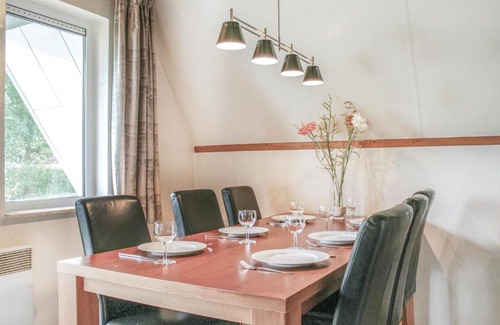 Gramsbergen House | Nice Home In Gramsbergen With Wifi