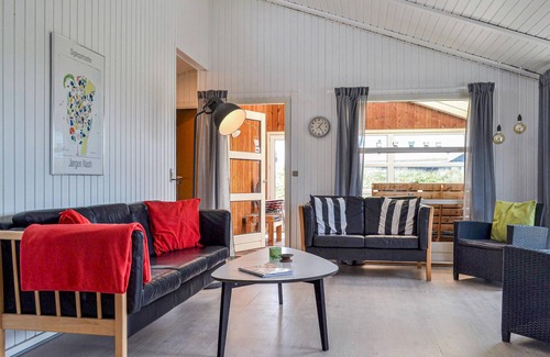 Bjerregard Strand House | Nice home in Hvide Sande with sauna