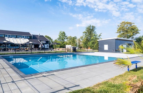 Scherpenisse House | Nice home in Scherpenisse