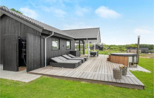 Sjølund House | Nice Home In Sjølund With Wifi