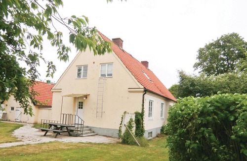 Tomelilla House | Nice home in Tomelilla with kitchen