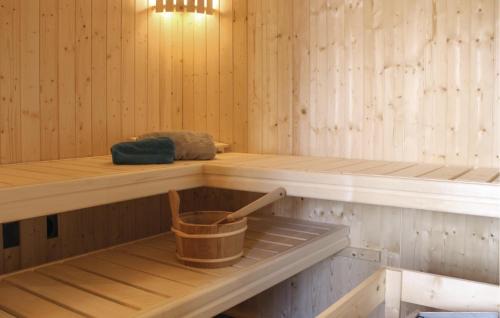 Tzummarum House | Nice Home In Tzummarum With Wifi