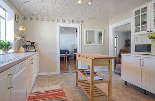 Vinderup House | Nice home in Vinderup with WiFi