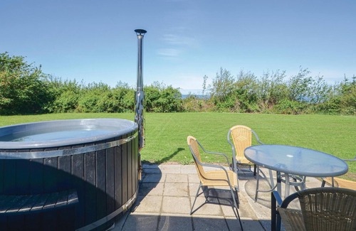 Vinderup House | Nice home in Vinderup with WiFi