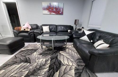 Gulf Breeze House | Nice house between two beaches.