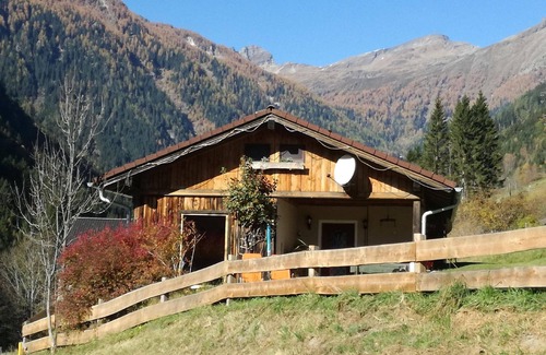 Flattach House | Nice House in Innerfragant with Private Parking