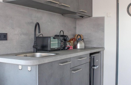 Municipality of Uitgeest Boat Rental | Nice houseboat in central location