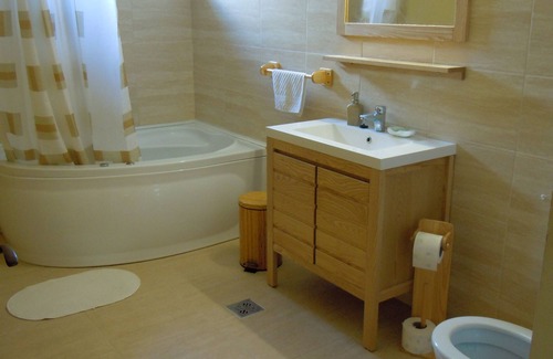 Oarja Bed & Breakfast | Nice property within easy drives towards must see Romanian attractions