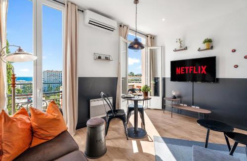 Fabron Apartment | Nice Renting - CAMBRAI - Luxurious Sea View Terrasse - King Bed - Parking - AC - fully equipped