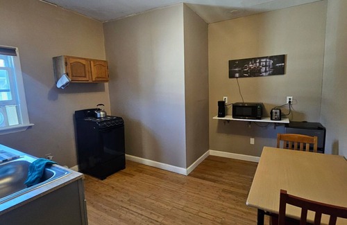 Providence Apartment | Nice spacious room near Whole Foods, Brown Univer.