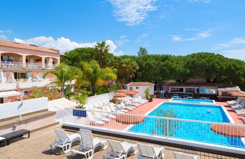 Les Bormettes Apartment | Nice T3 (2 bedrooms) 6 pers. 250m from the sea with HEATED POOL & TENNIS (2)