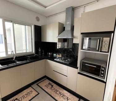La Soukra Apartment | Nid Douillet El Aouina, propre , calme et moderne, wifi, place parking