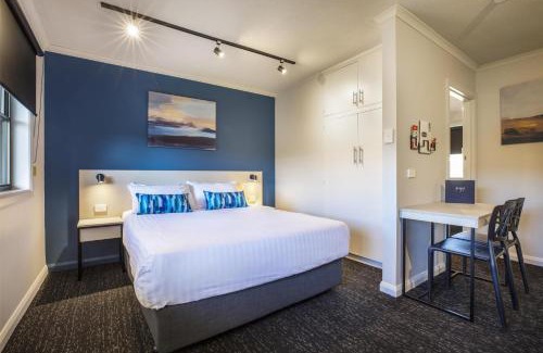 Riverside Hotel | Nightcap at Riverside Hotel