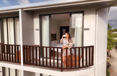 Dhigurah Bed & Breakfast | Nikabliss Dhigurah