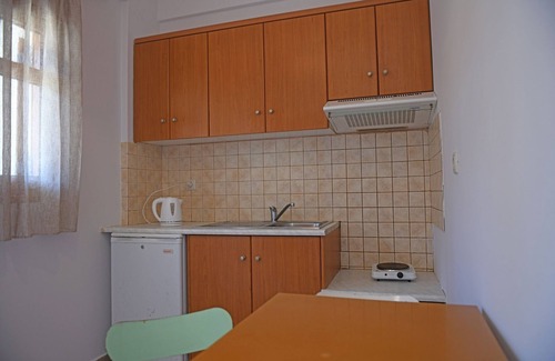 Gialiskari Apartment | Nikos Apartments A8 - One Bedroom Apartment, Sleeps 3