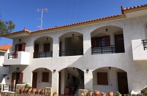 Gialiskari Apartment | Nikos Apartments A8 - One Bedroom Apartment, Sleeps 3