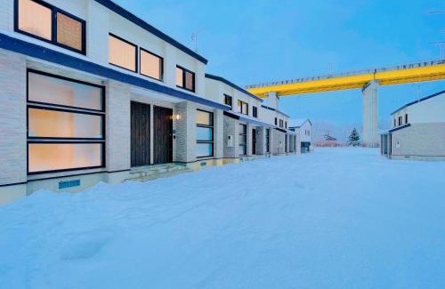 Niseko Apartment | Niseko Villa KIRAKU RUI 車利用にオススメ ニセコ駅 各スキー場迄車で約15分