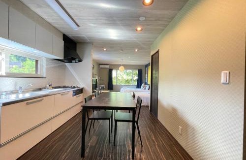 Niseko Apartment | Niseko VILLA KIRAKU TSURU 車利用にオススメ ニセコ駅 各スキー場迄車で約15分