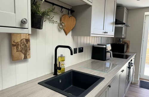 Isle of Lewis House | No. 21 Beautiful & Cosy Modern Traditional Cottage