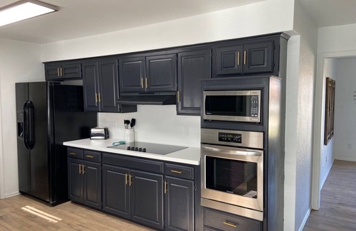 Oklahoma City House | NO Cleaning Fee - Spacious House close to lake and parks! Sleeps 10