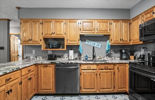 Jacksboro House | NO STEPS! Gentle Path to water with 1,800 sq. ft. 2 slip dock/4 person ATV