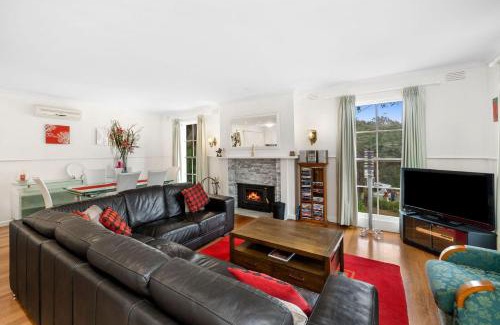 Anglesea Villa | Noble Villa - BYO Linen