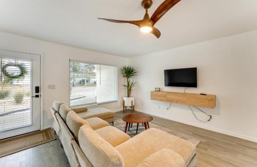 Laurel House | Nokomis Home with Screened Pool, 3 Mi to Beaches!