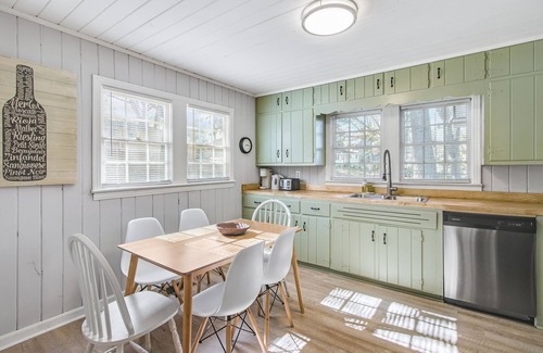 Norcross House | Norcross Adventure 2B Perfect for Group Trips