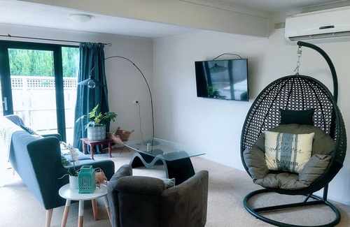 Warrnambool House | NORFOLK COTTAGE large central house free wifi